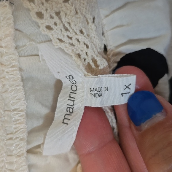 Maurices | Black & White Floral Top Size 1X - Picture 6 of 8